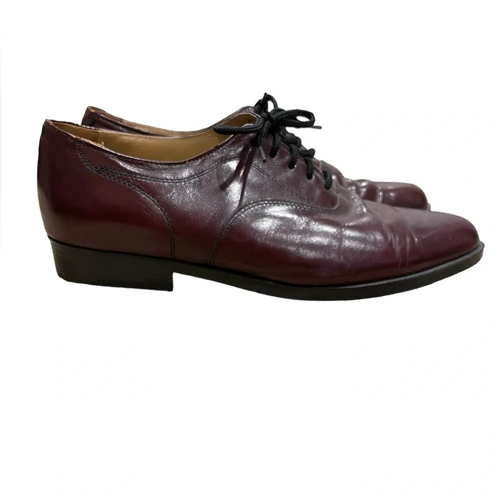 Nunn Bush good used